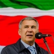 Минниханов поздравил татарстанцев с Днем Конституции