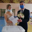 Молодые лениногорцы проголосовали в день собственной свадьбы 
