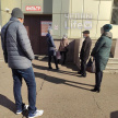  Челнинцы с температурой вынуждены ожидать приема к врачу на улице