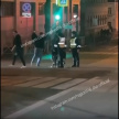 Сотрудники ГИБДД стали свидетелями массовой драки в центре Казани – видео