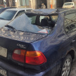В центре Казани сорвавшаяся с крыши глыба льда пробила стекло припаркованного авто