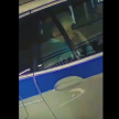 Социаль челтәрләрдә Элвин Грейның полиция машинасында утырган видеосы пәйда булды