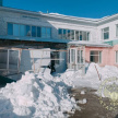  16-летняя девочка пострадала в результате схода снега с крыши школы в РТ 